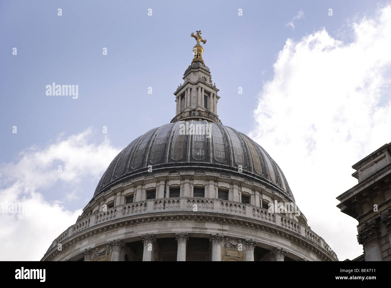 Aspectos de la catedral de San Pablo en Londres.La arquitectura Sir Christopher Wren hito religioso.griego perspectiva la influencia romana. Foto de stock