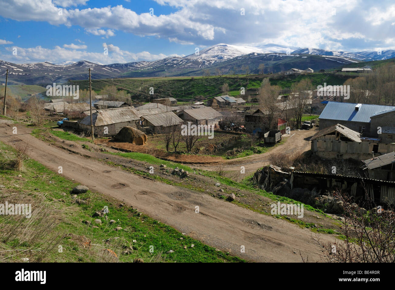 Pueblo de montaña cerca de Sisian, Armenia, Asia Foto de stock