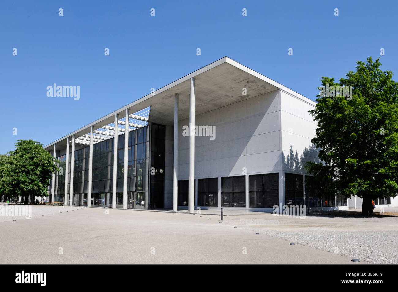 El museo de arte Pinakothek der Moderne, Munich, la Alta Baviera, Baviera, Alemania, Europa Foto de stock