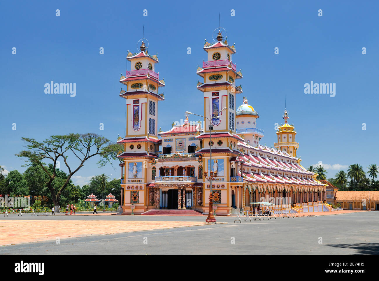 Templo Cao Dai, Nui Ba Den, Tay Ninh, Vietnam, Asia Foto de stock