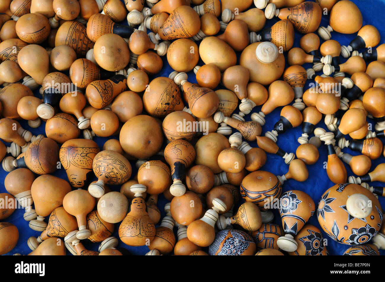 Hoja de coca masticando fotografías e imágenes de alta resolución Alamy