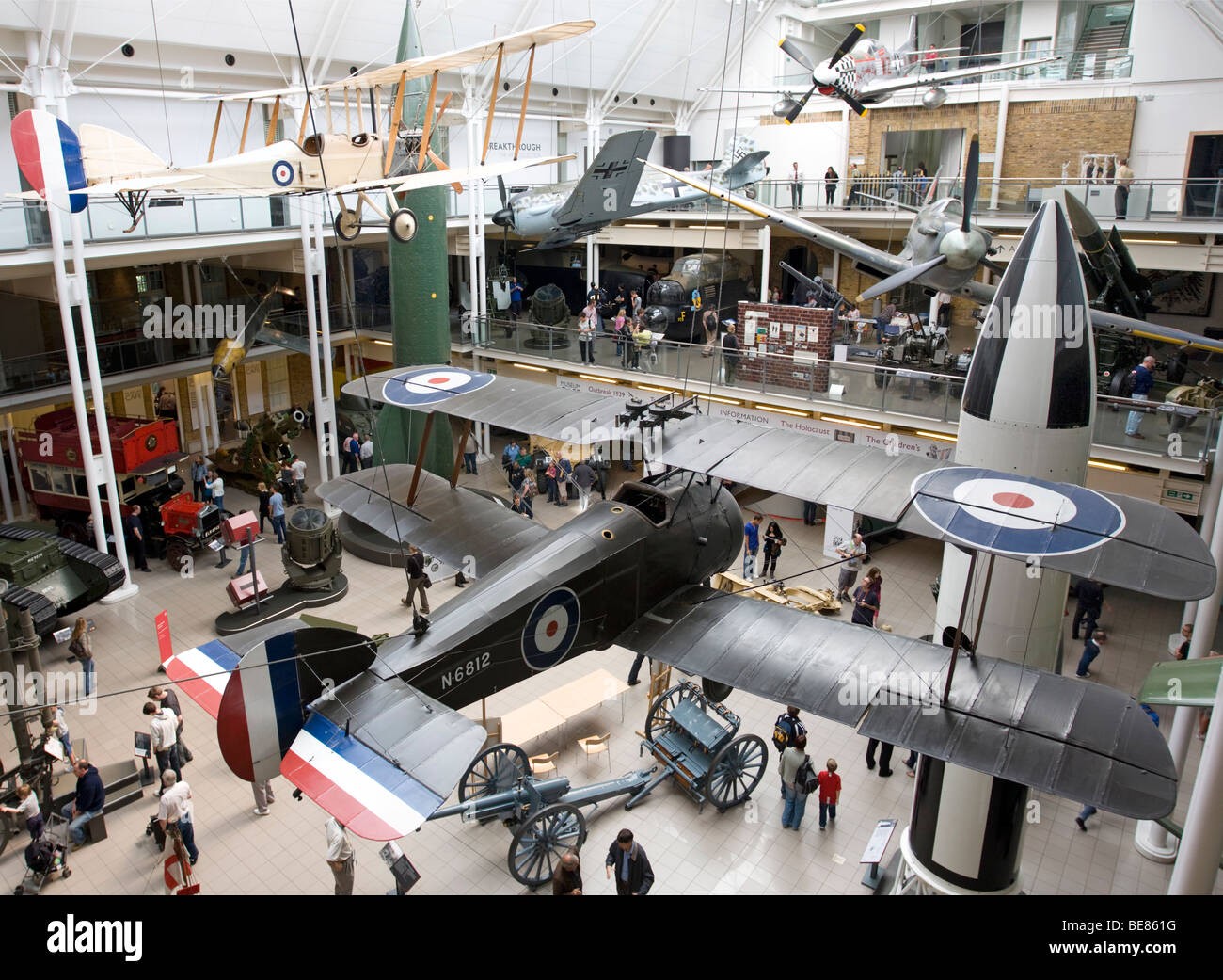 Sala principal - Imperial War Museum - Londres Foto de stock