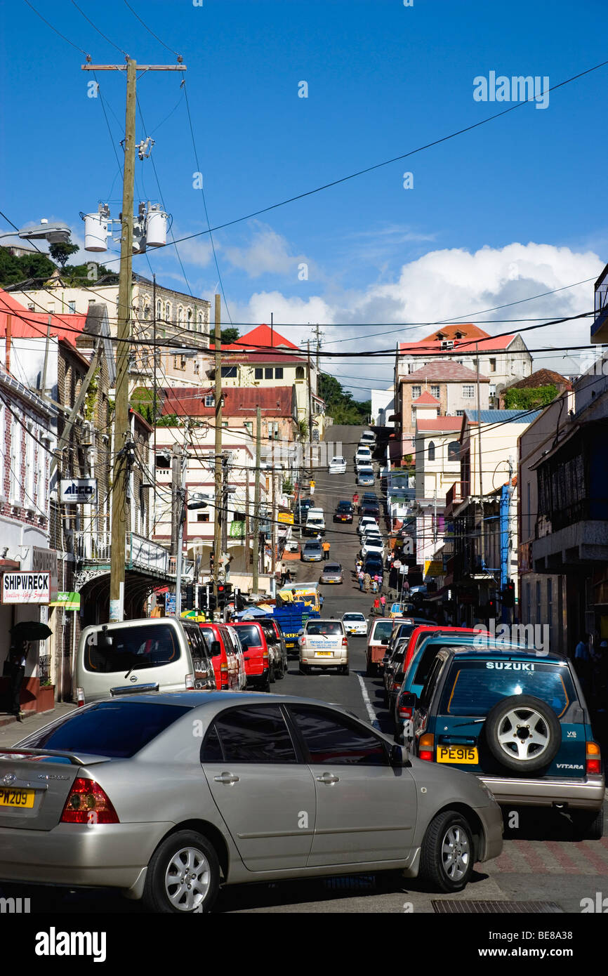 Antillas Granadinas Caribe Grenada St George's atasco de tráfico en la calle Cross Street en la capital el día de mercado. Foto de stock