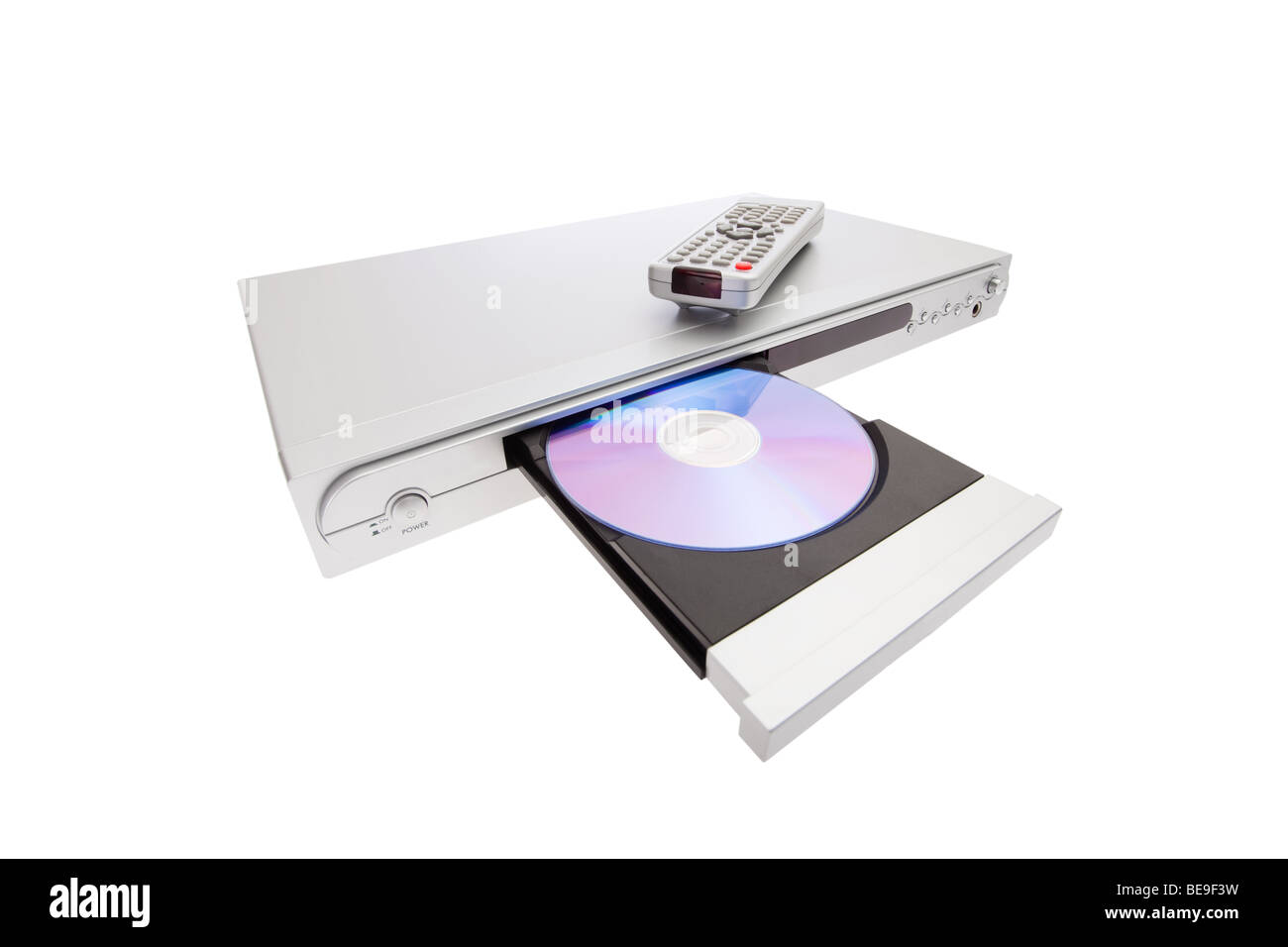 Reproductor de DVD con control remoto expulsando disco aislado sobre fondo  blanco. Abra la bandeja de discos compactos CD blu-ray recorte recorte  Fotografía de stock - Alamy