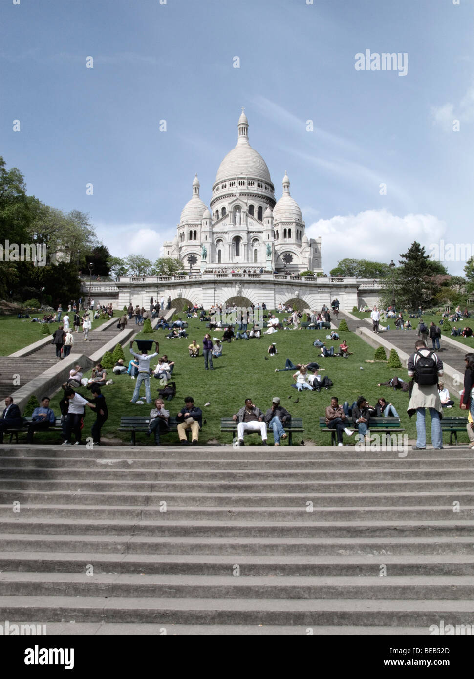 Pasos previos a la Basilique du Sacré-Coeur en París, también conocido como el Sacre Coeur Foto de stock