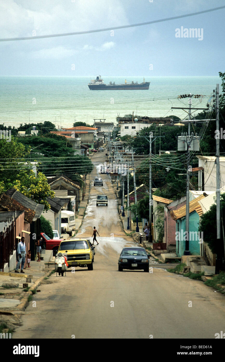 Petrolero en la costa del Caribe cerca de Puerto Cumarebo, Falcon, Venezuela, el Caribe, América del Sur Foto de stock