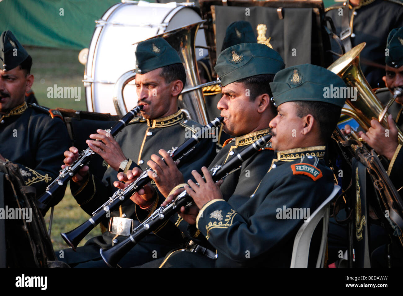 La banda militar de la India en el Parque de la ciudad de Delhi, Rajasthan, India del Norte, Asia Foto de stock