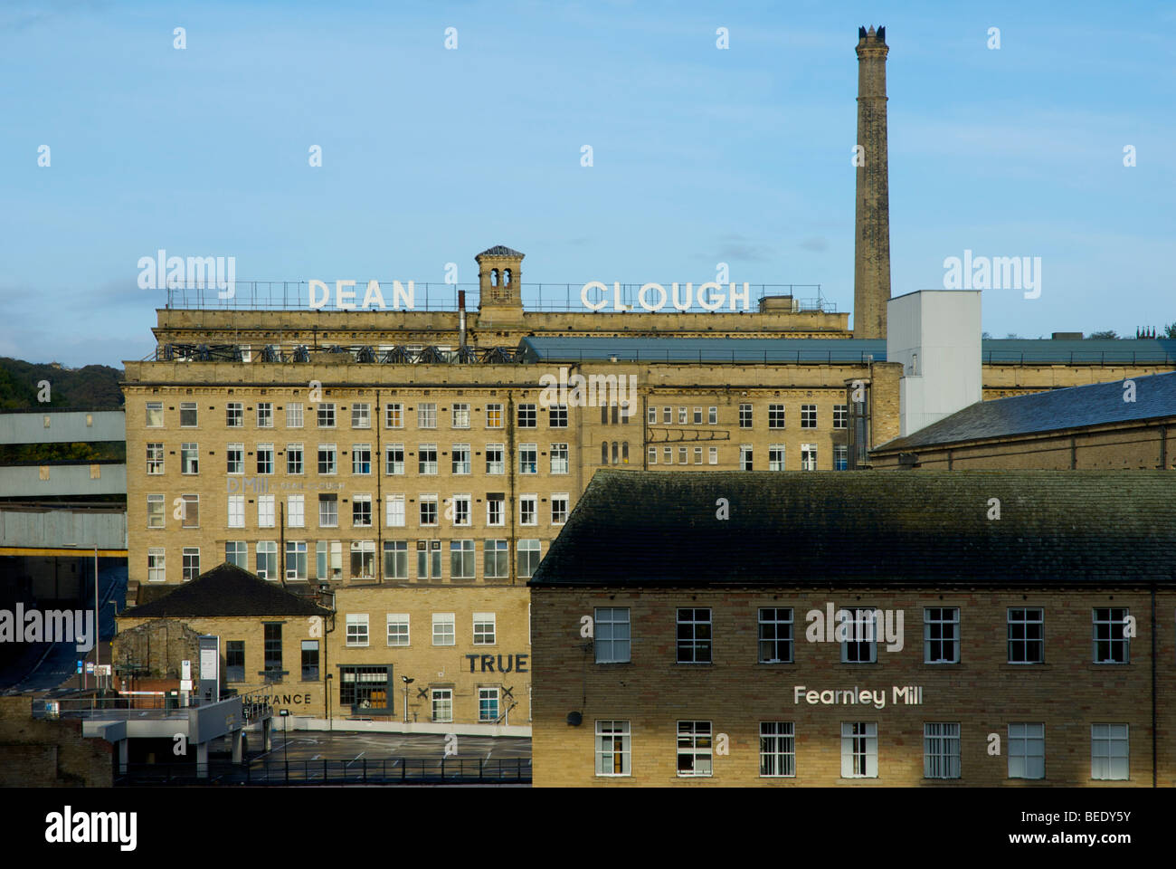 Dean Clough Mill, Halifax, West Yorkshire, Inglaterra Foto de stock