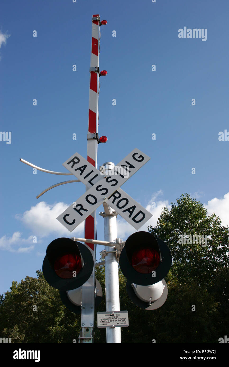 Señal de cruce ferroviario Foto de stock