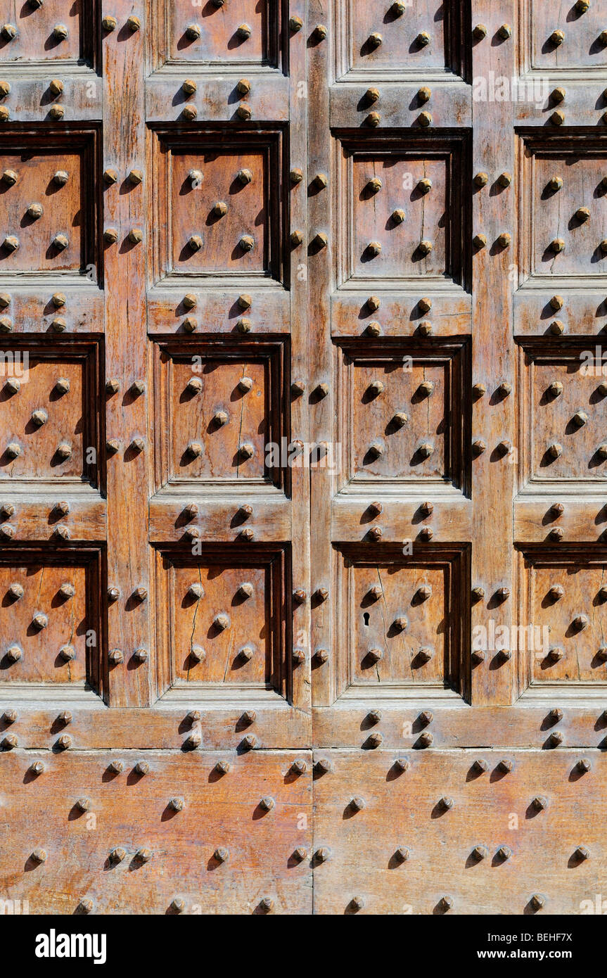 Detalles de la puerta vieja, Siena, Toscana, Italia. Foto de stock