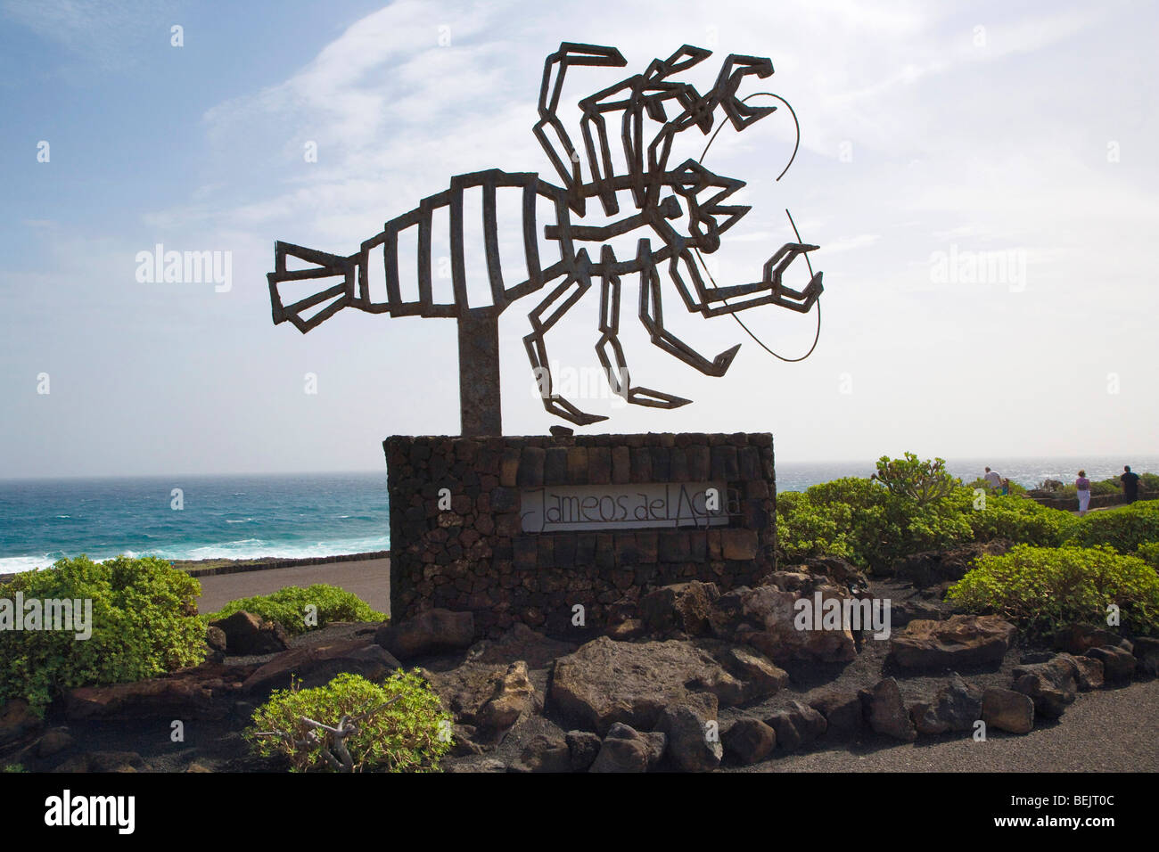 Escultura de un cangrejo diseñado por Cezar Manrique en Jameos del Agua, Lanzarote, Islas Canarias, España Foto de stock