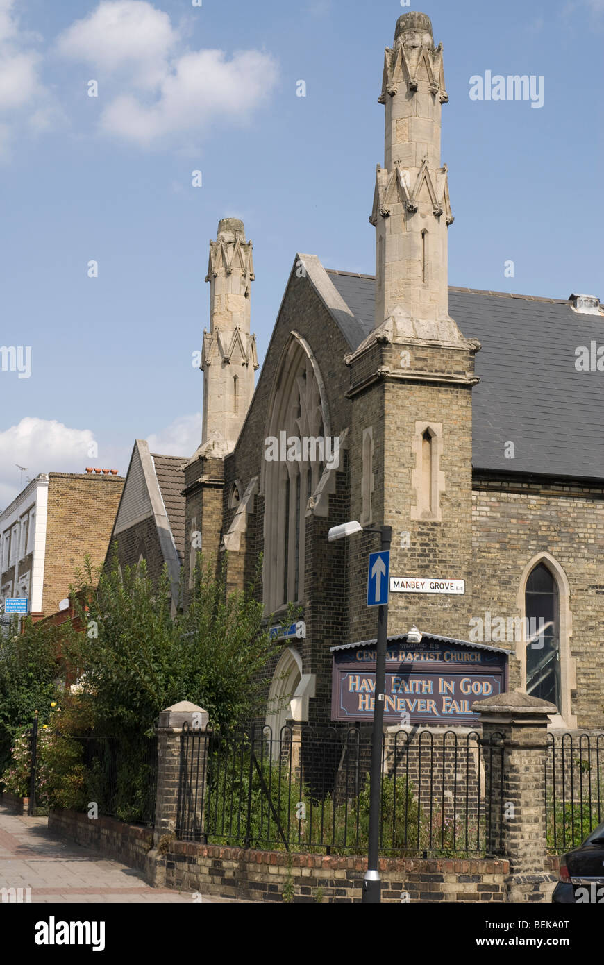 Iglesia bautista central fotografías e imágenes de alta resolución - Alamy