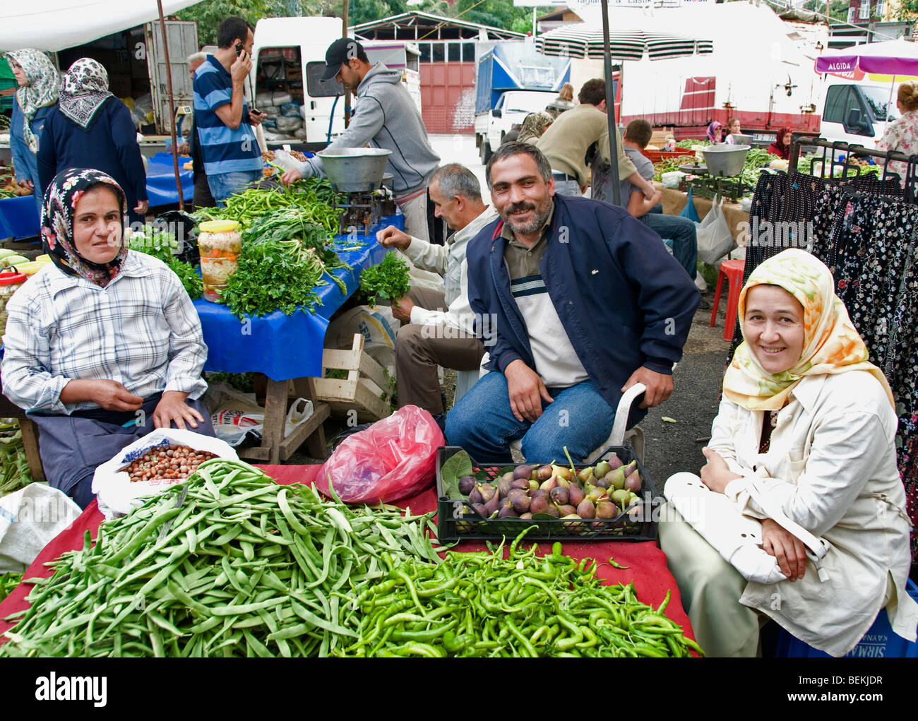 Mercado Beykoz Estambul Turquía Musulmana Asiática Islam lado del Bósforo. Foto de stock