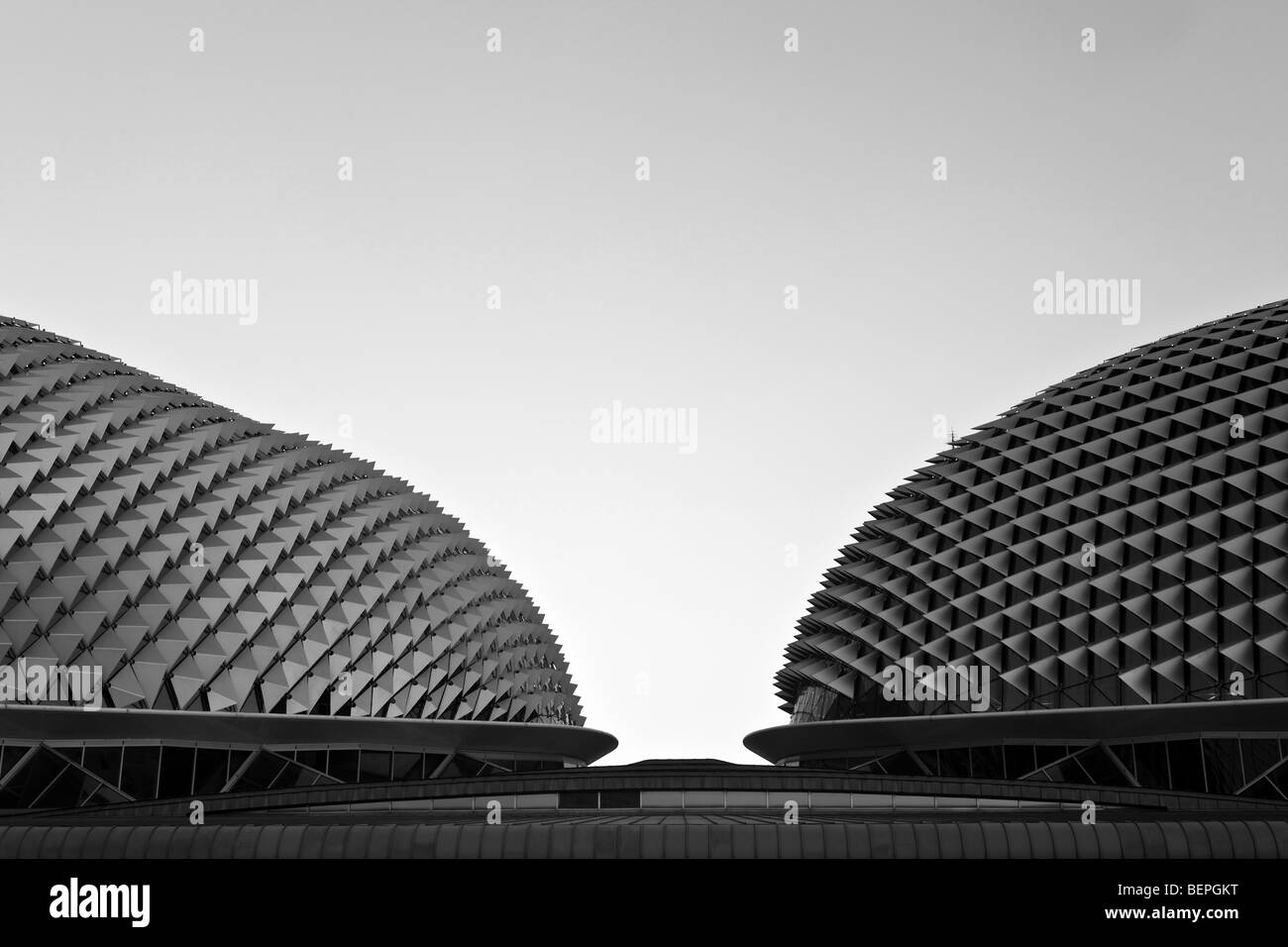 Singapur, Esplanade, el Centro de Artes Escénicas de techo. Foto de stock