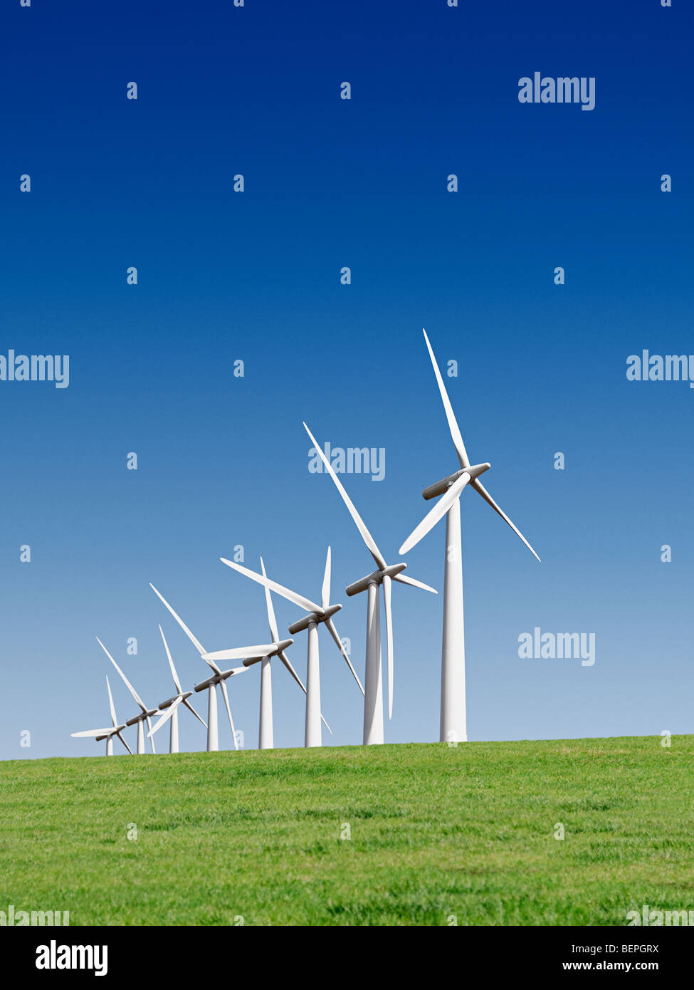 Turbinas de viento en un parque eólico, Reino Unido. Foto de stock