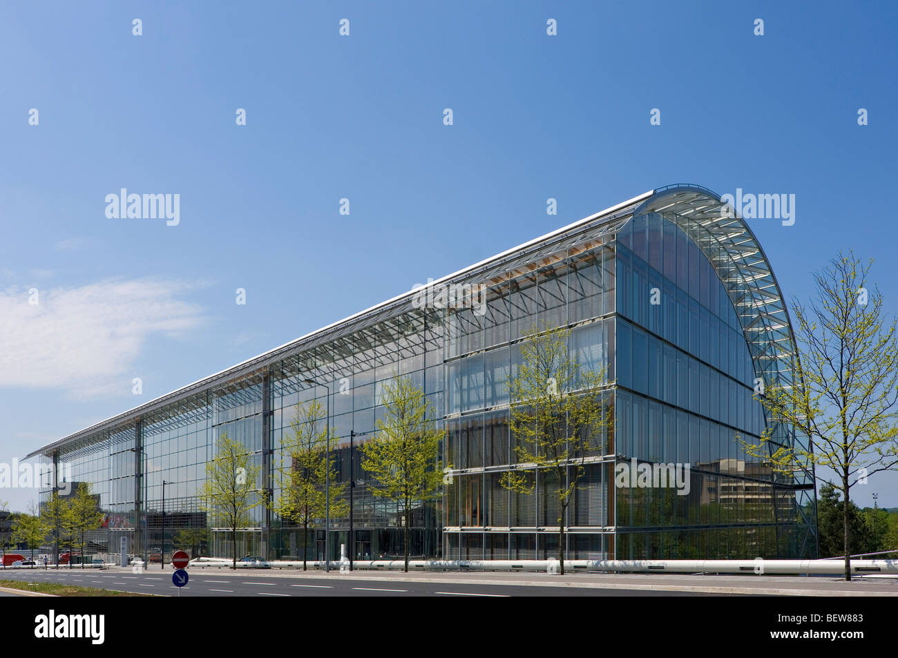 Edificio de oficinas del Banco Europeo de Inversiones en el Kirchberg, Luxemburgo Foto de stock