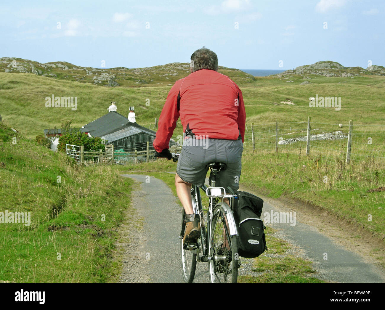 Vuelta al ciclo pequeño Hebridean Island de Coll Escocia Foto de stock