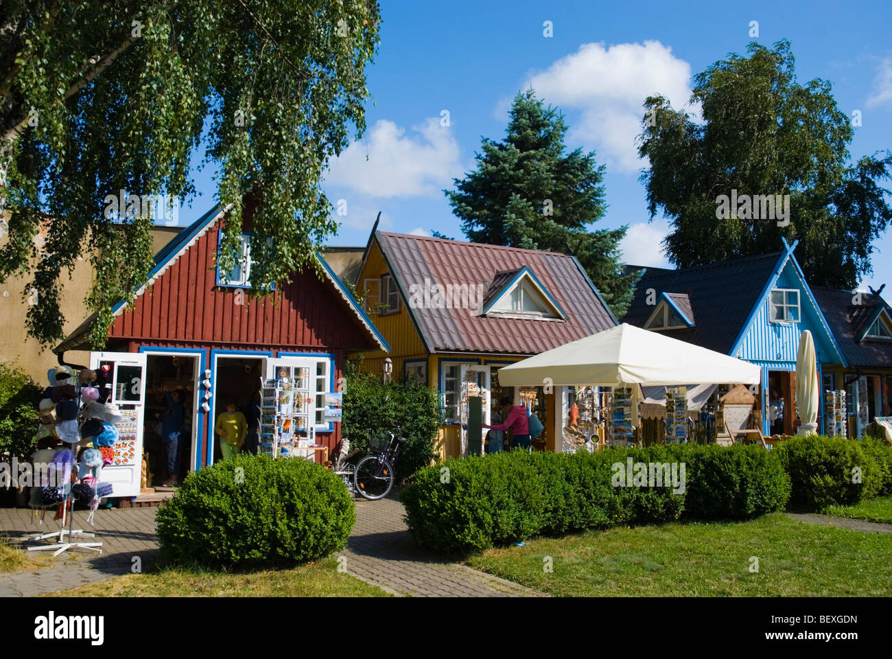 Tiendas de recuerdos en Nida el Istmo de Curlandia Lituania Europa Foto de stock