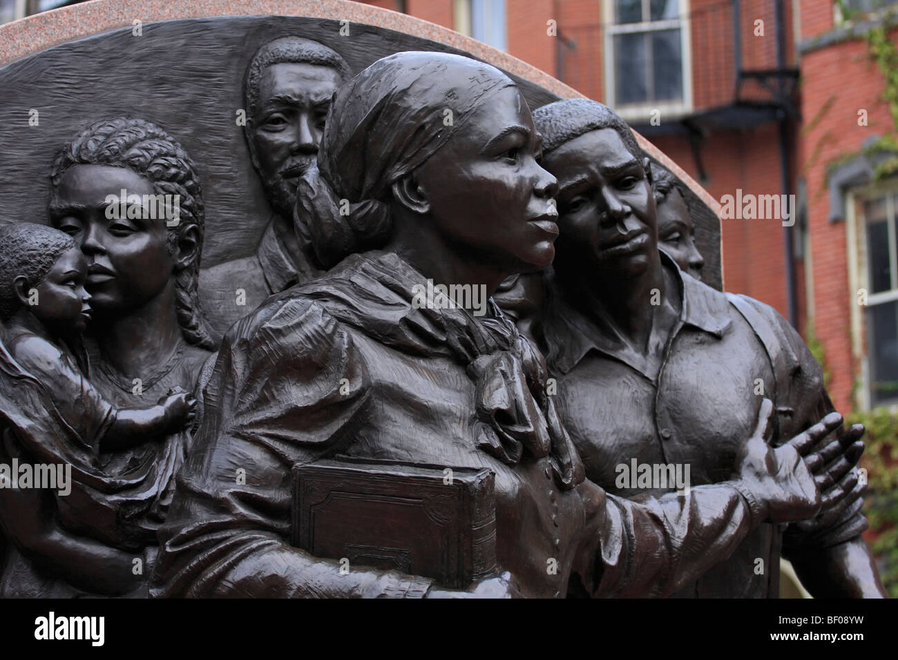 Harriet Tubman Monumento en Boston, Massachusetts. Underground Railroad líder esculpida por Fern Cunningham. Foto de stock
