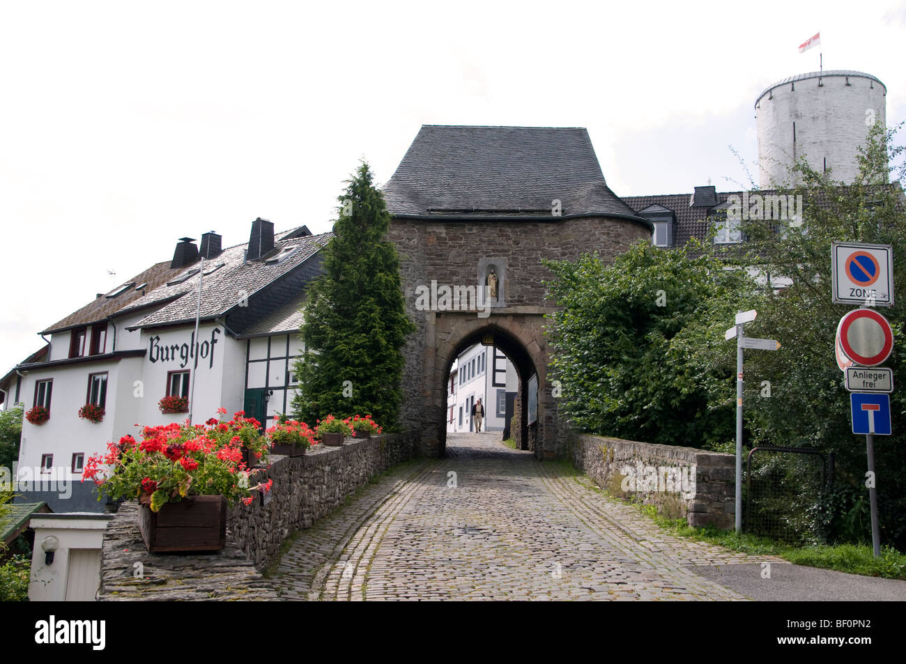 Ciudad Castillo Nordeifel romántico alemán Alemania Foto de stock