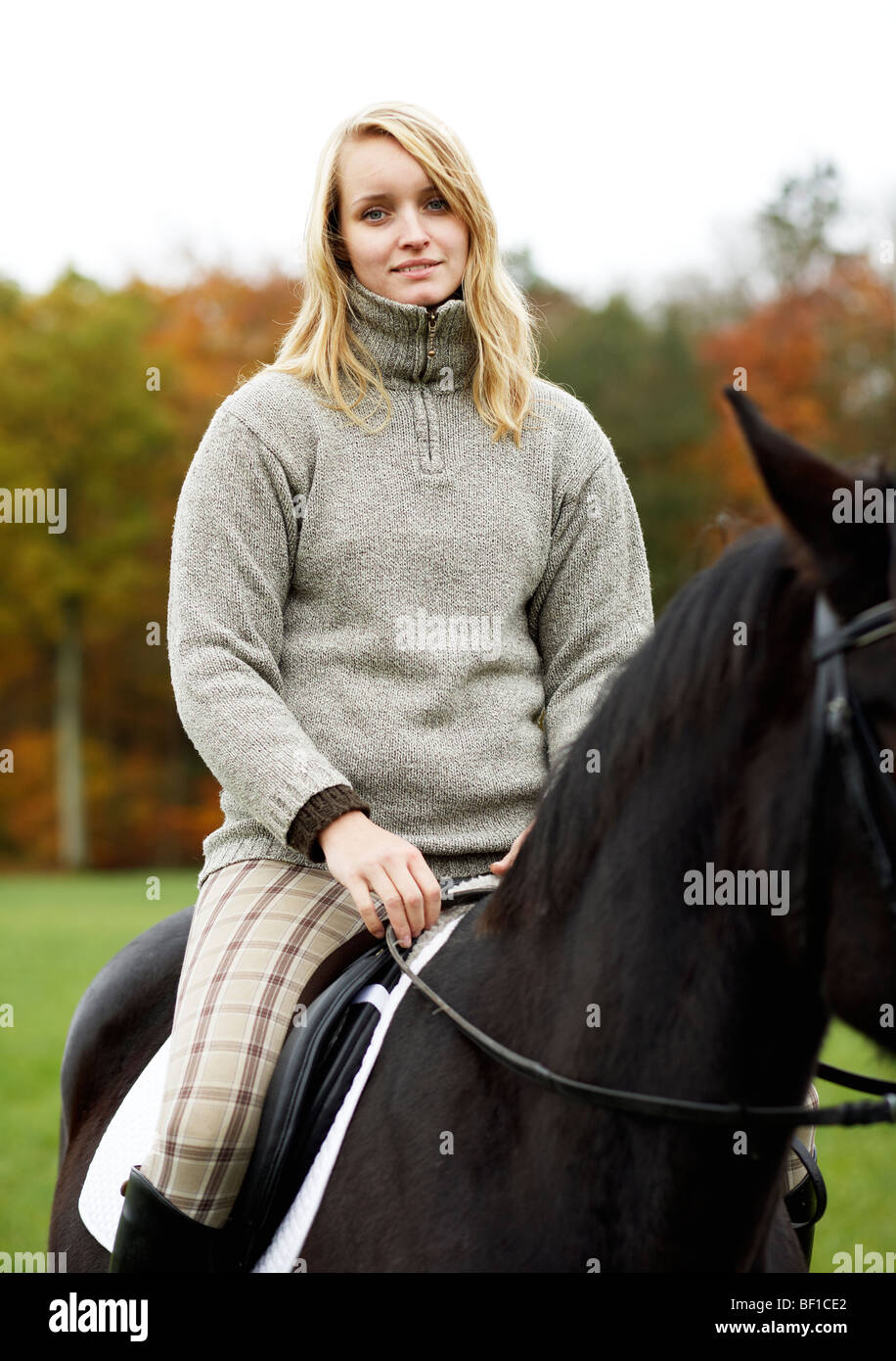 Señora montando un caballo fotografías e imágenes de alta resolución -  Página 3 - Alamy