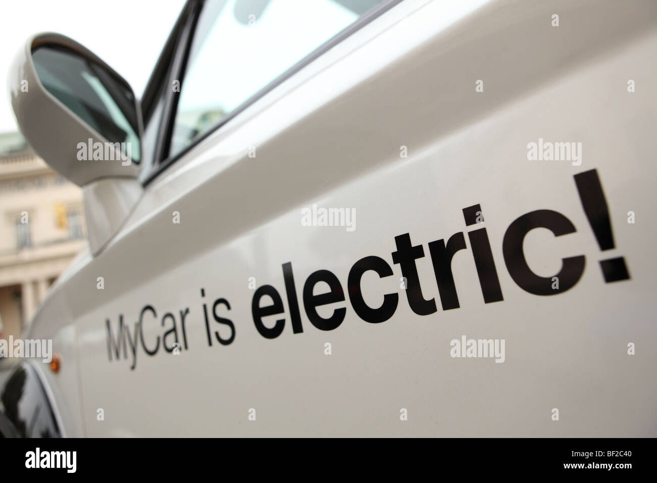Mi coche coche eléctrico estacionado en Londres de Pall Mall. Foto de stock