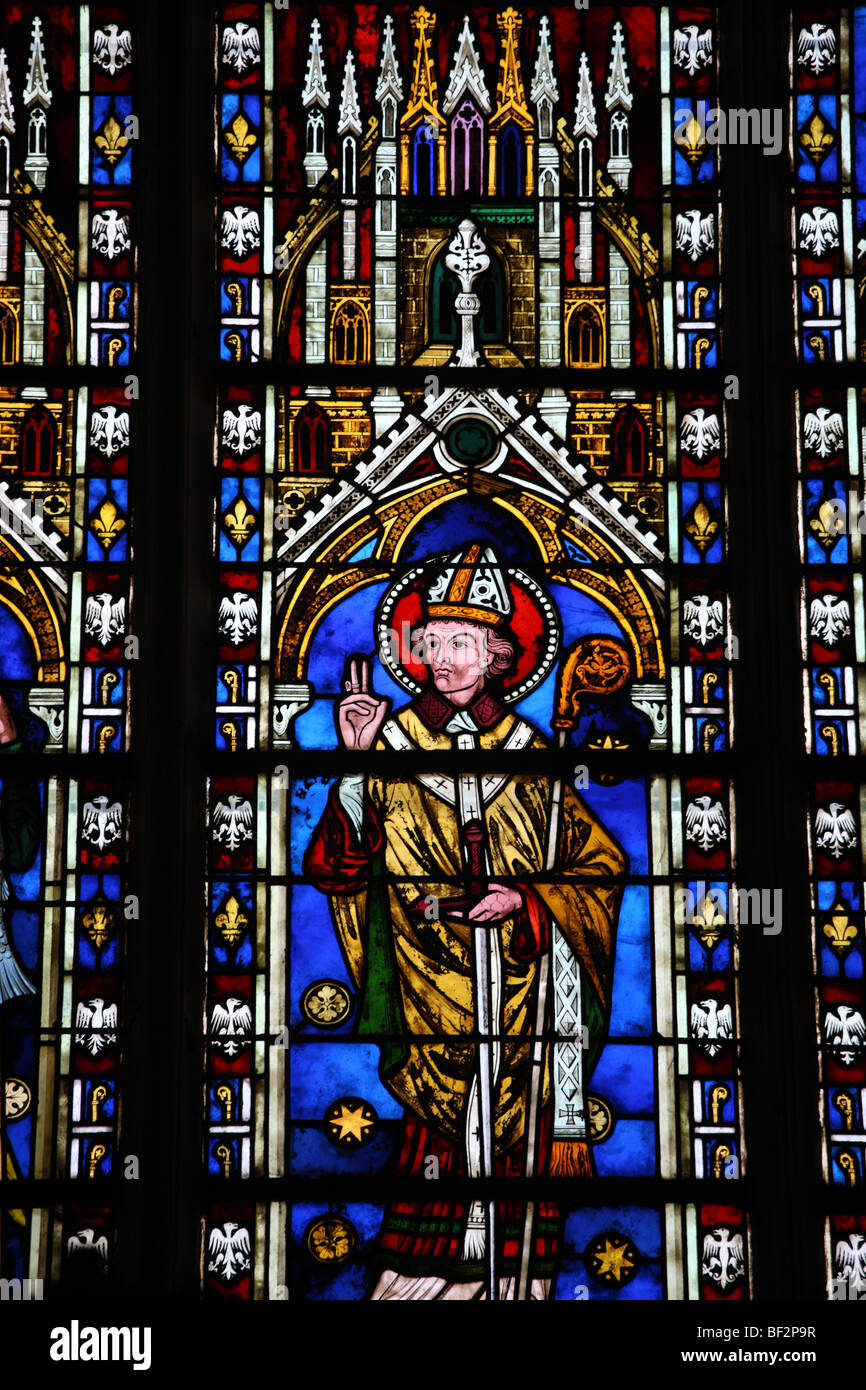 Francia Sens Catedral Vidriera Foto de stock