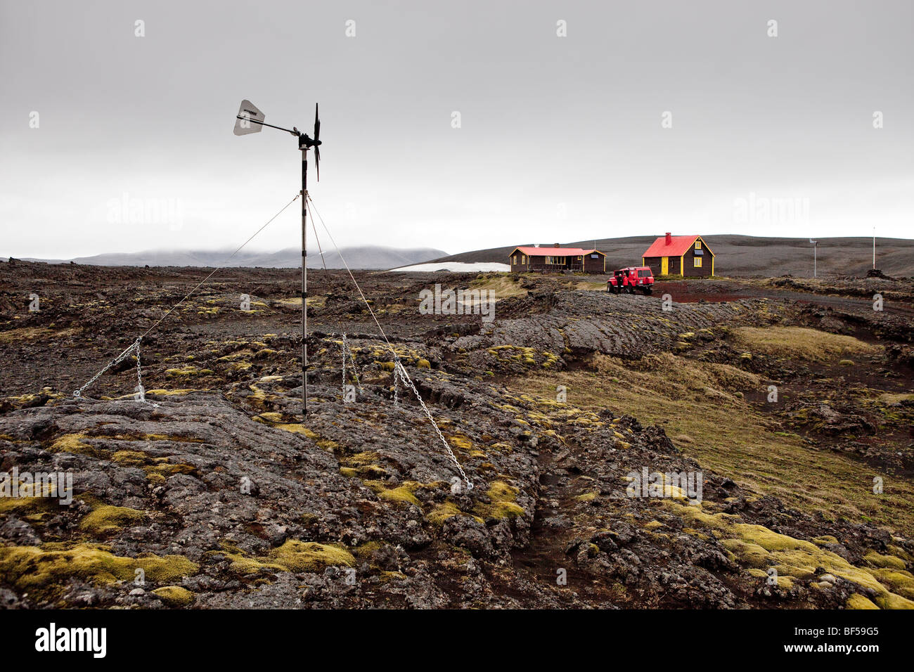 Equipo GPS sobre la actividad sísmica de medición del flujo de lava, el glaciar Vatnajokull, Islandia Foto de stock