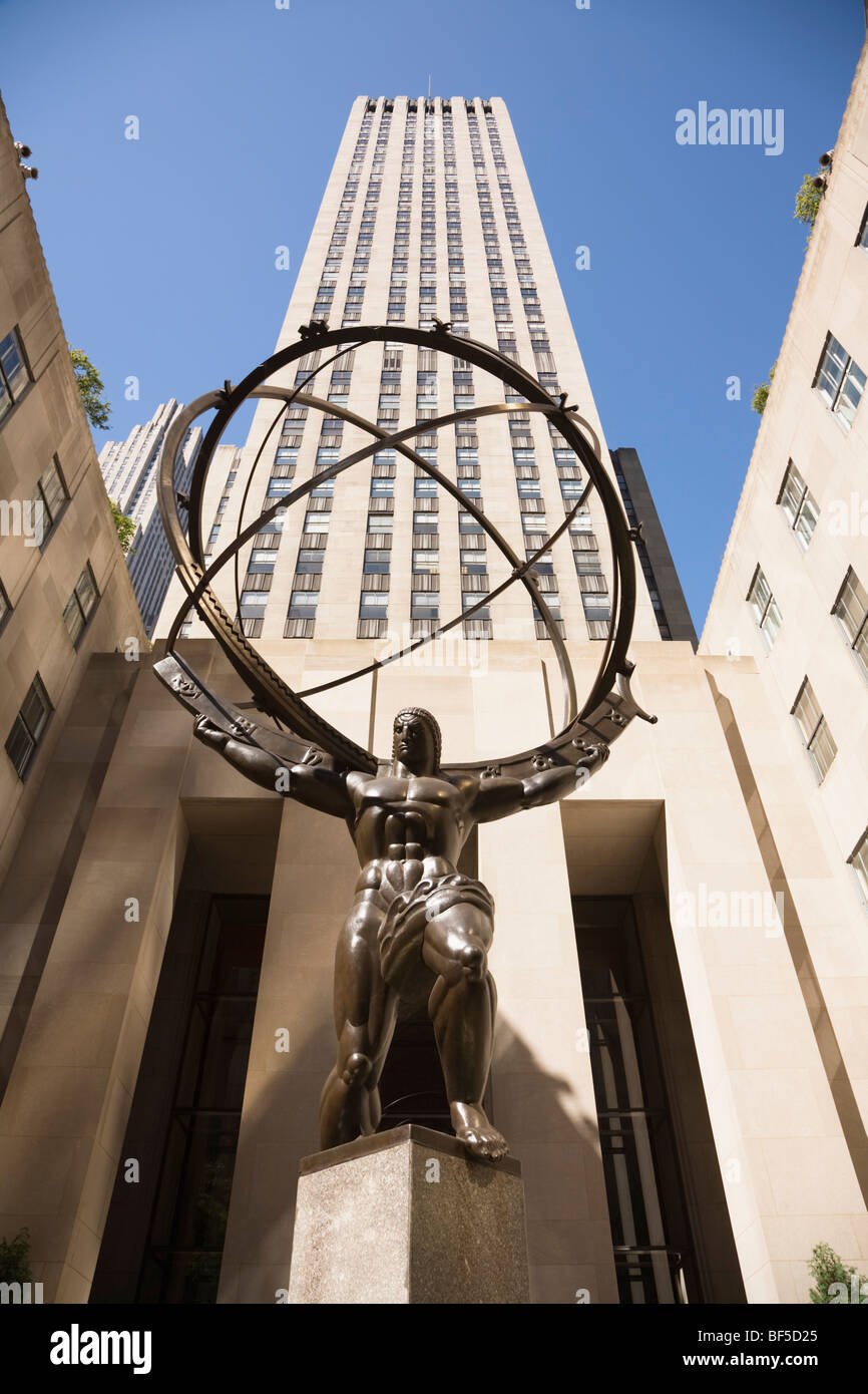 Estatua de Atlas en el Rockefeller Center, Nueva York, NY, EUA. Foto de stock