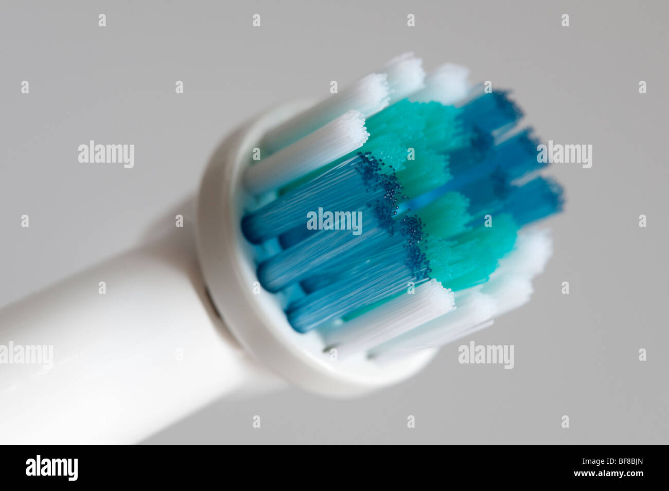 Cerca de un cabezal del cepillo dental eléctrico Foto de stock