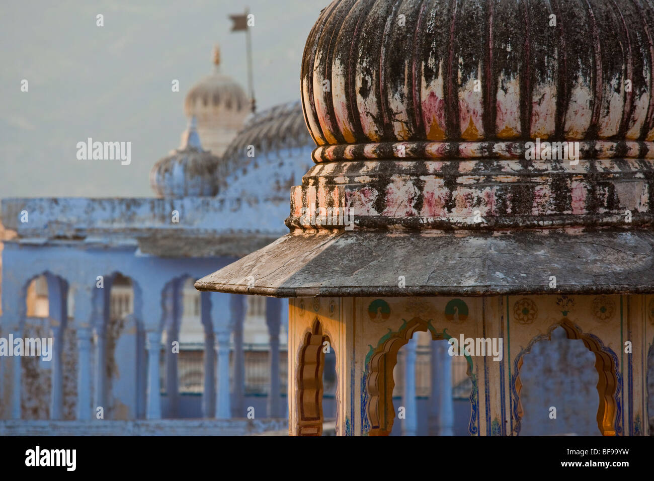 Una antigua haveli en Pushkar, en Rajastán, India Foto de stock