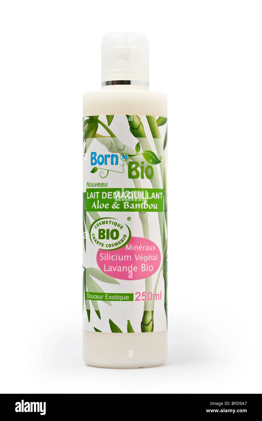 Un desmaquillante orgánico botella con aloe y bambú.Falcon de lait  démaquillant bio à l'aloès et au bambou Fotografía de stock - Alamy