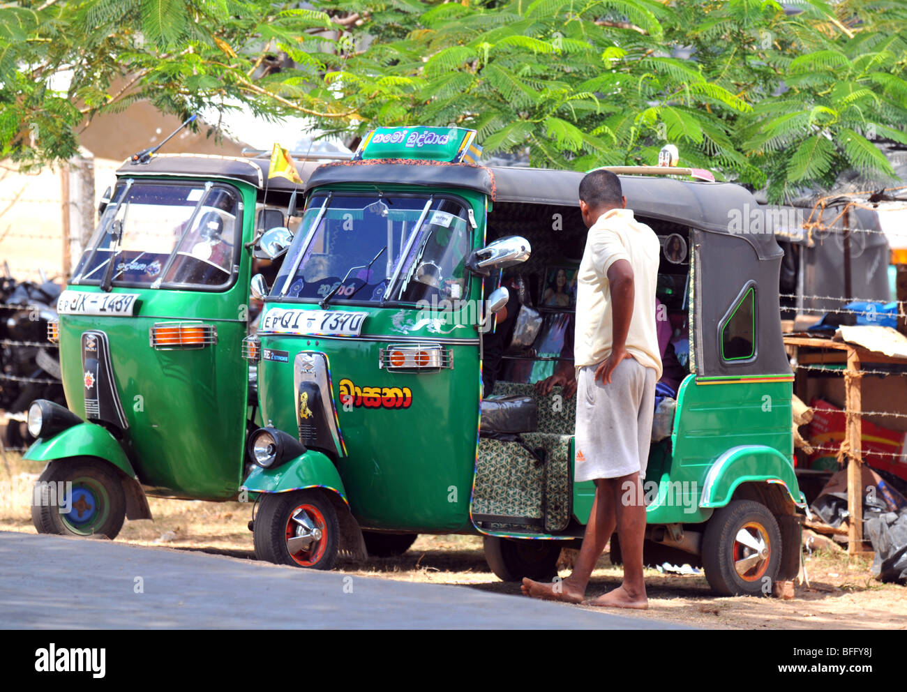 Tuk tuk o taxi trishaw en Sri Lanka, Sri Lanka tuk-tuk Foto de stock