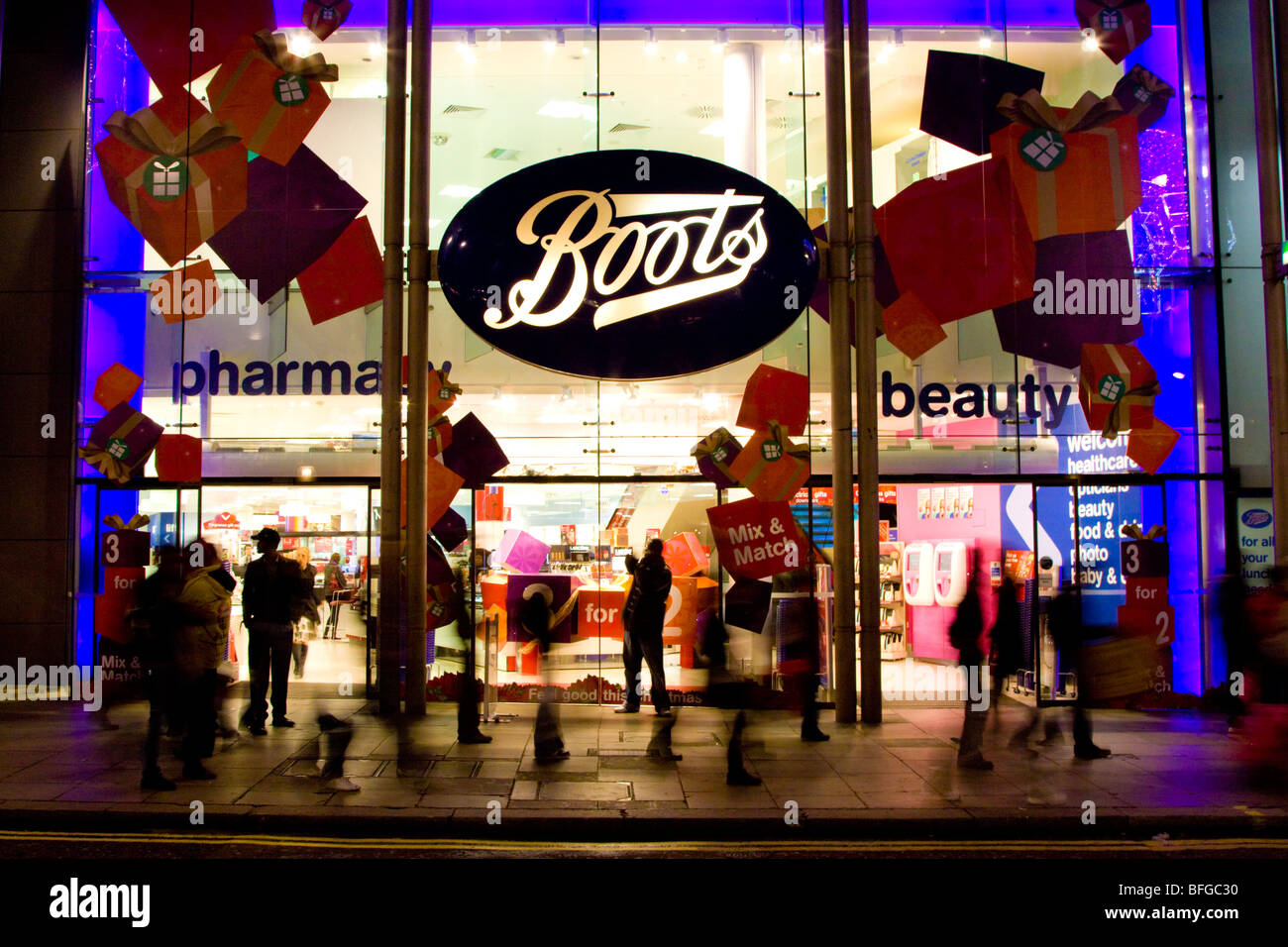 Boots chemist sign fotografías e imágenes de alta resolución Alamy