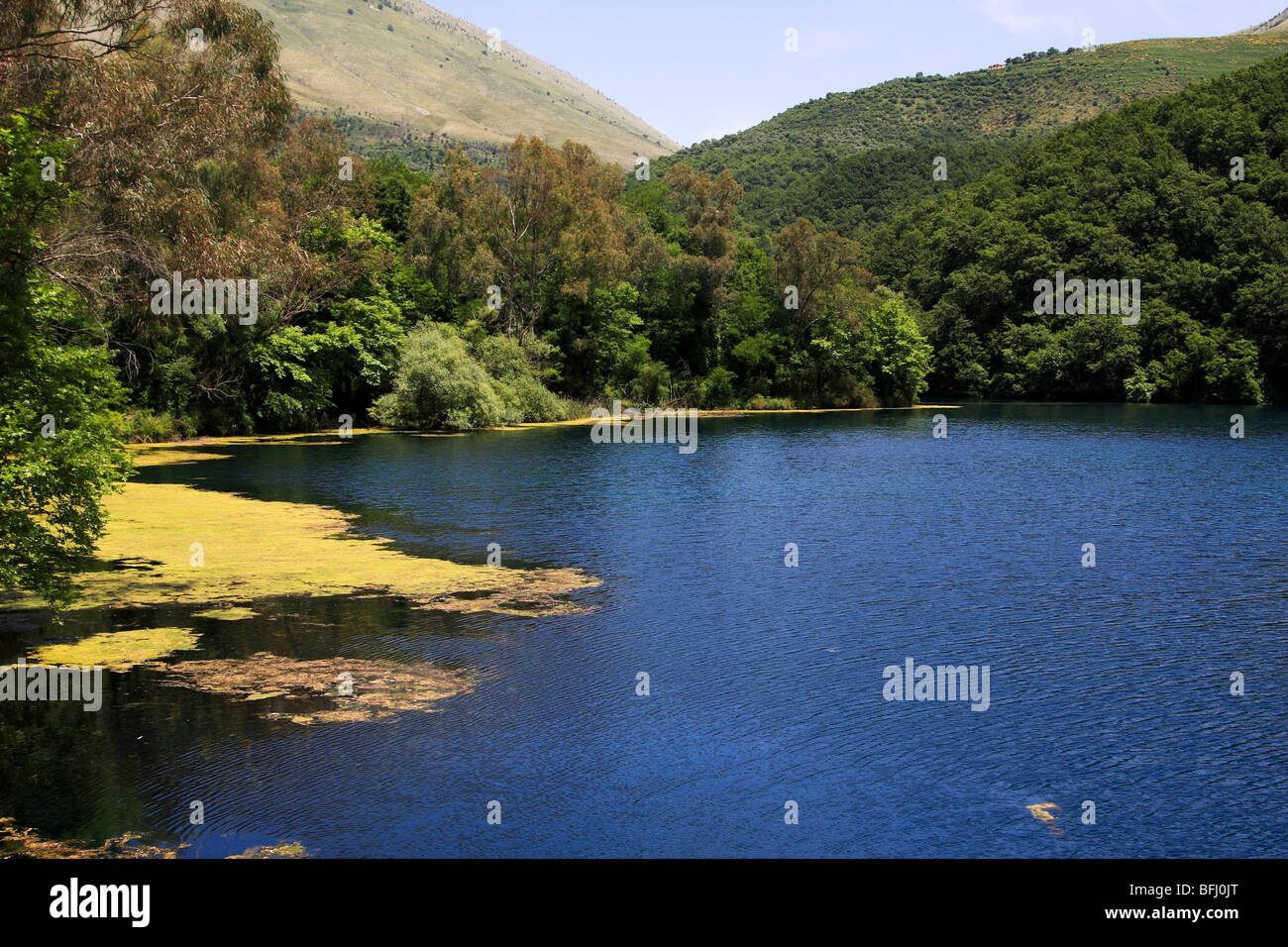 Albania, Durres, el manantial de agua de Blue Eye Foto de stock