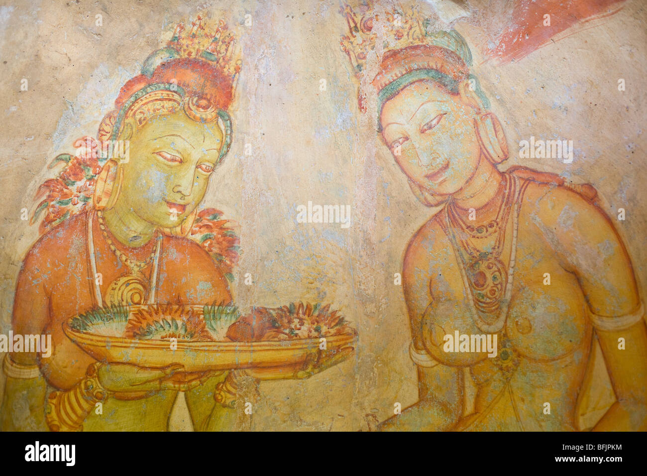 Pinturas rupestres de concubinas dentro de Sigiriya, Sri Lanka Foto de stock
