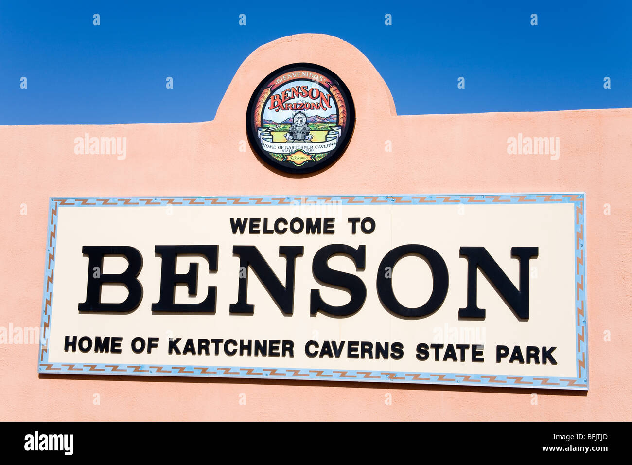 Cartel de bienvenida, Benson Ciudad, Condado de Cochise, Arizona, EE.UU. Foto de stock