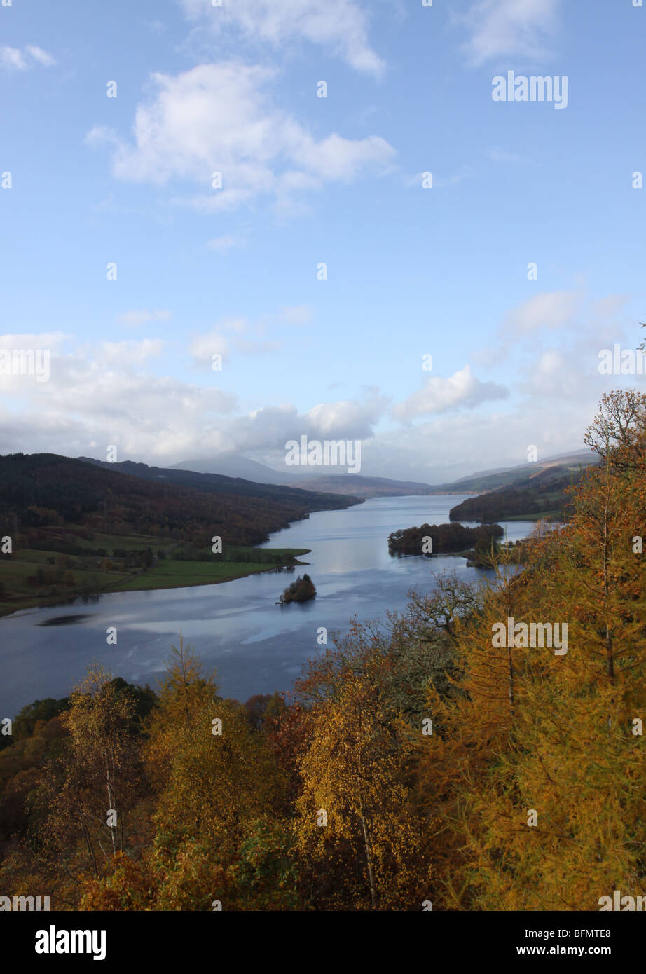 Loch tummel de Queen's view en otoño de Perthshire Escocia, octubre de 2009 Foto de stock