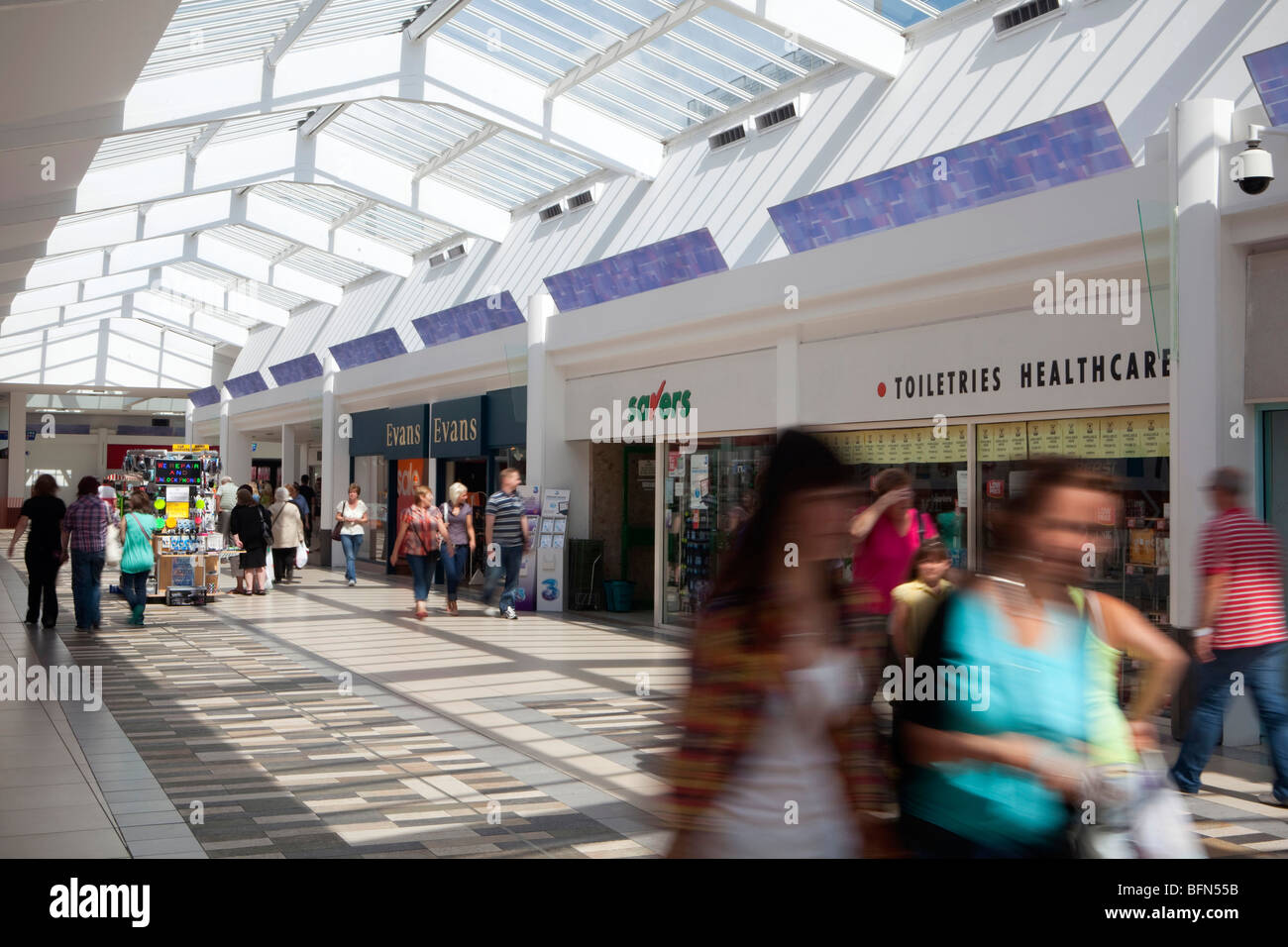 Centro comercial kingsway fotografías e imágenes de alta resolución Alamy