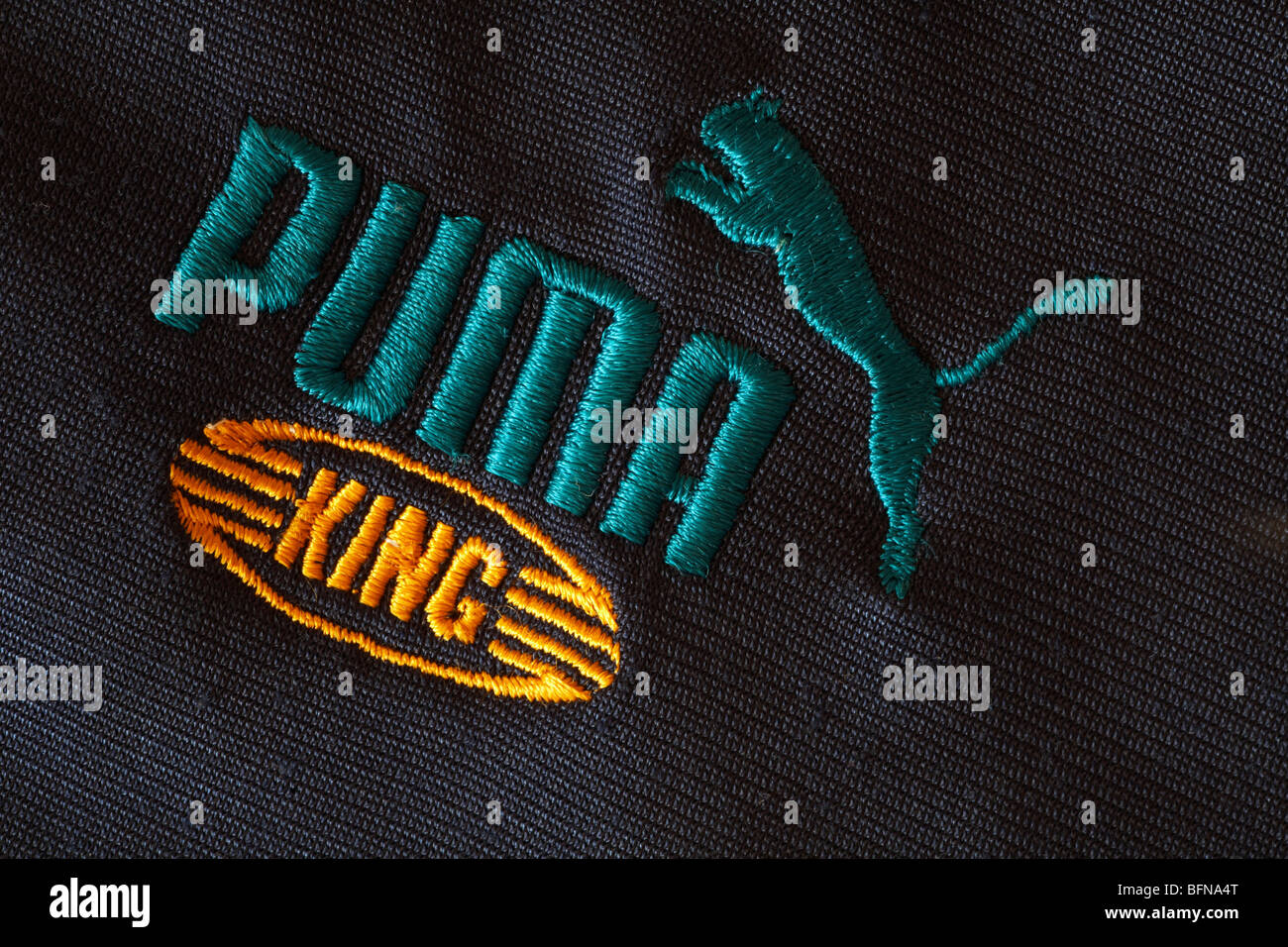 Logo del rey puma fotografías e imágenes de alta resolución - Alamy
