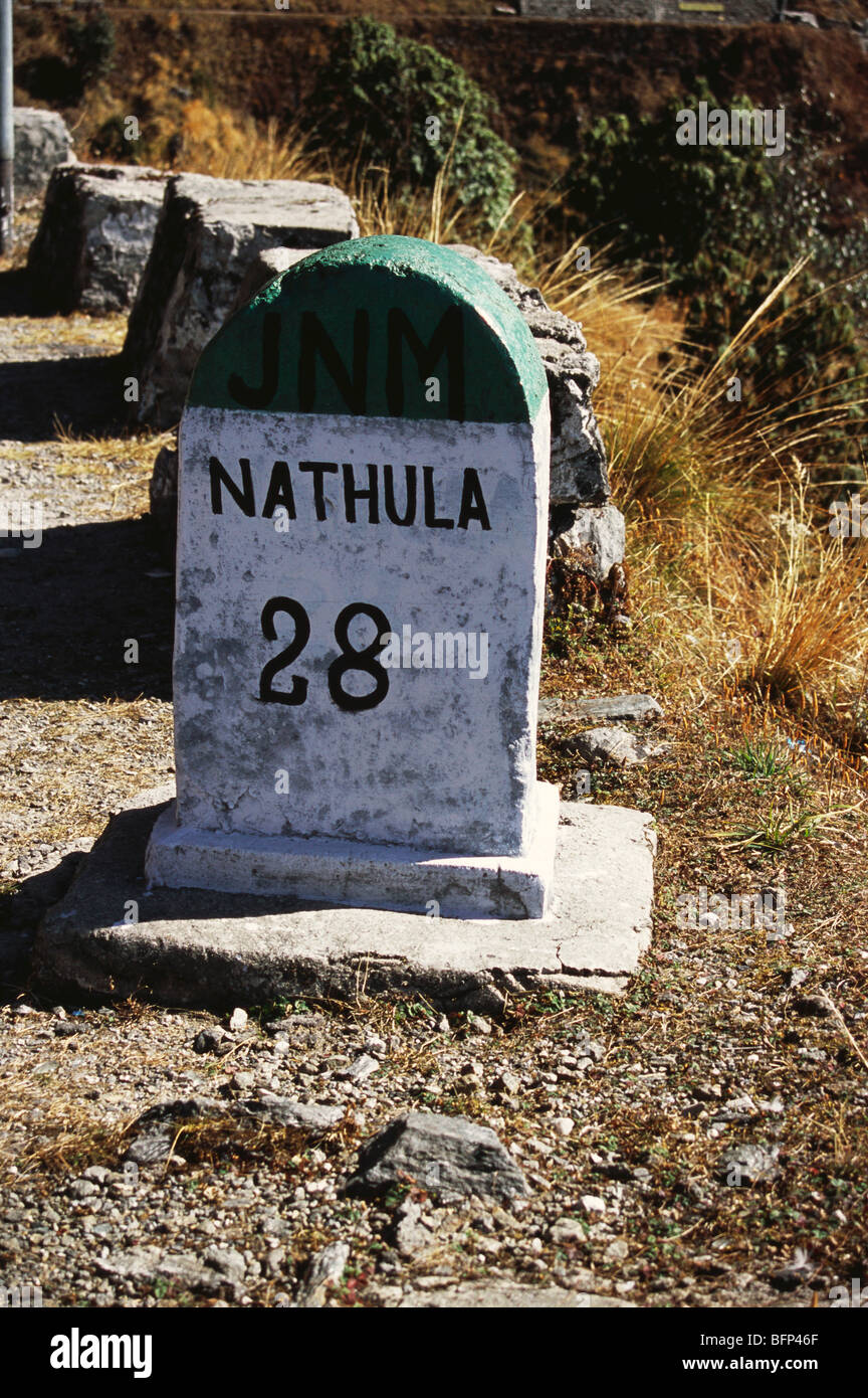 La montaña nathula Nathu pass road Sikkim, India Foto de stock