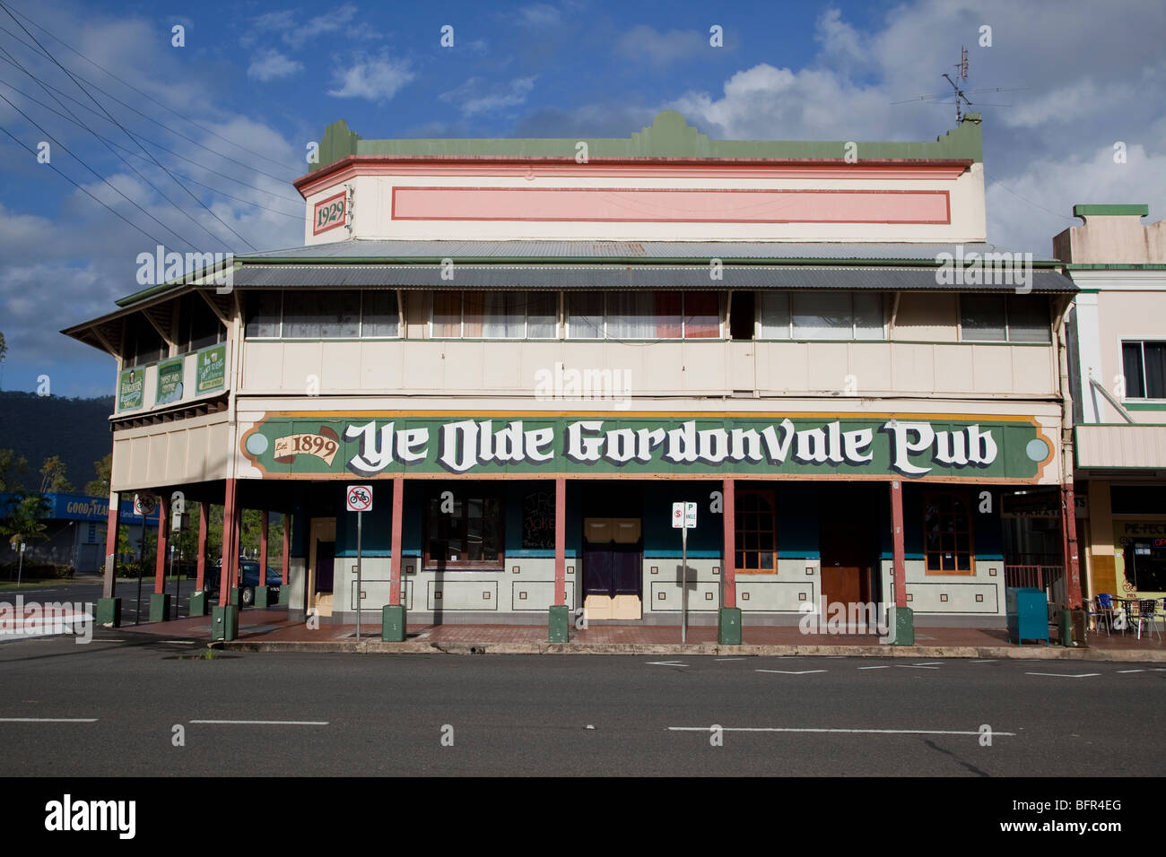 Pub antiguo, Gordonvale, Queensland, Australia Foto de stock