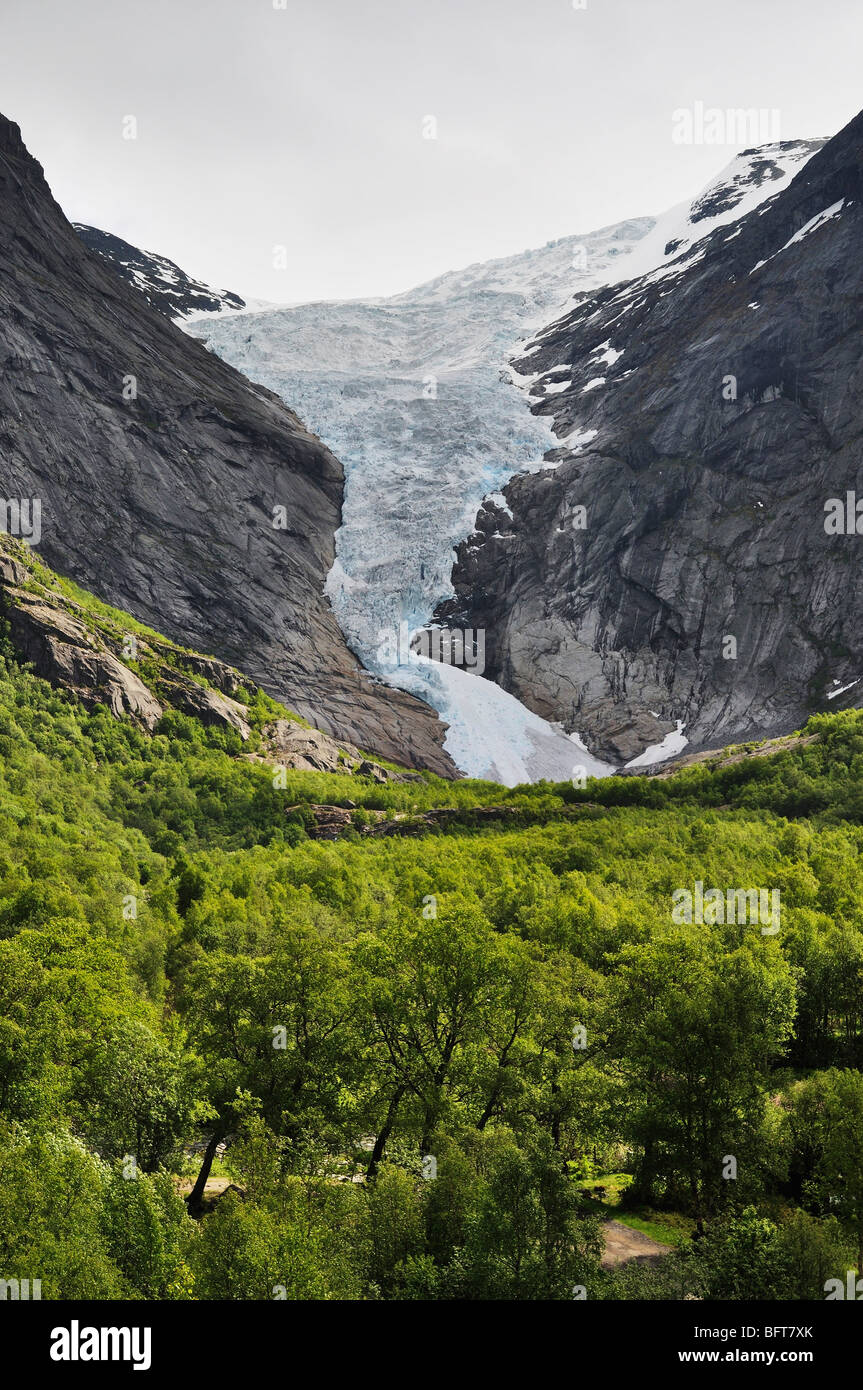 El glaciar Briksdal, Parque Nacional Jostedalsbreen, Noruega Foto de stock