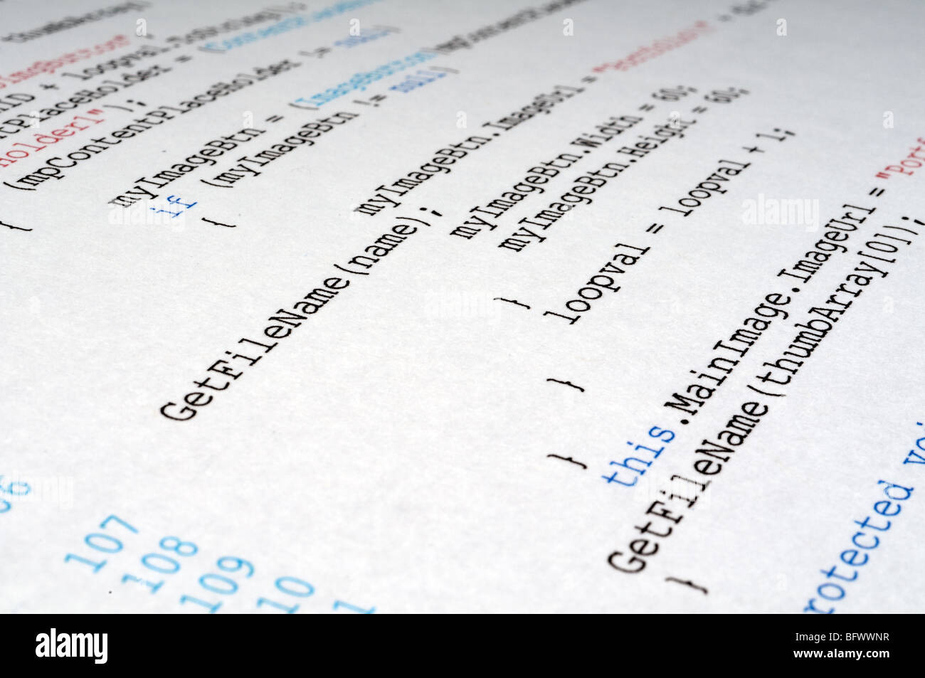 Una copia impresa de C# el código de programación informática idioma Foto de stock