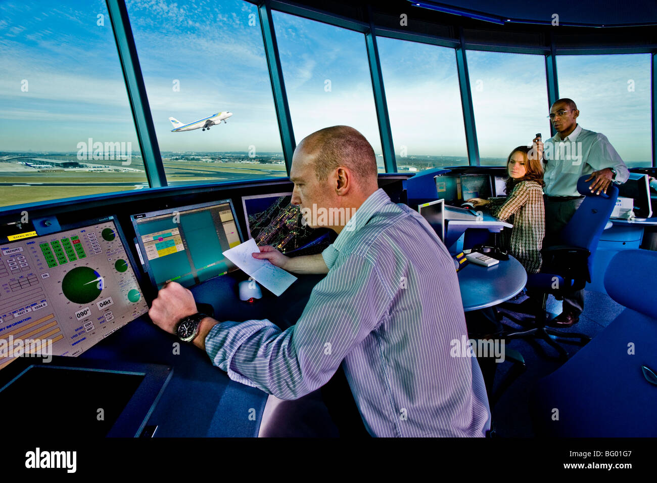 Torre de control del aeropuerto Foto de stock