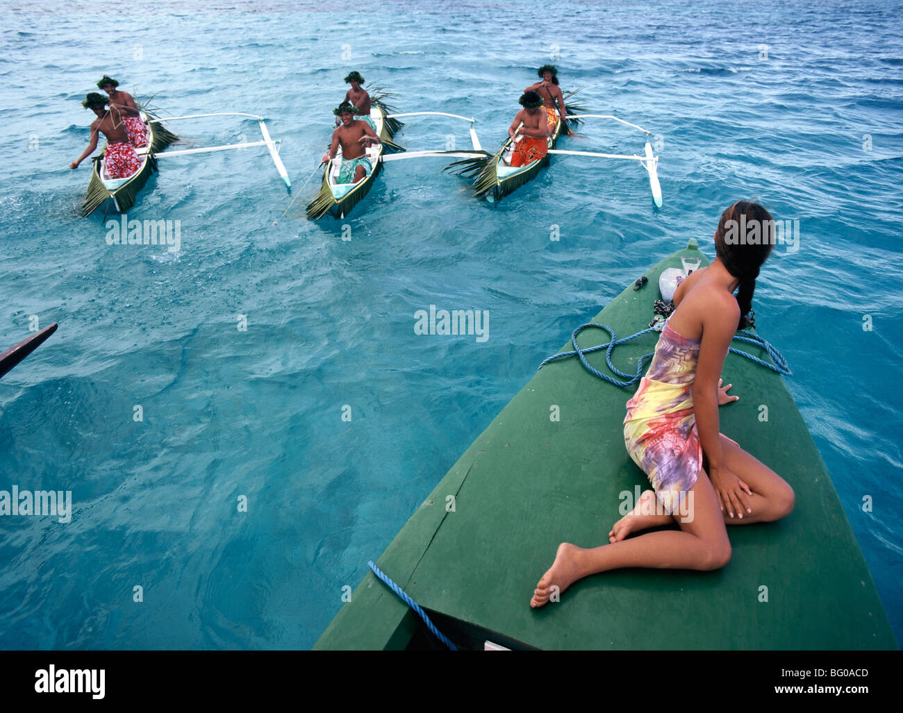 Barcos de pesca, Bora Bora, Islas Sociedad, Polinesia Francesa, el Pacífico Foto de stock