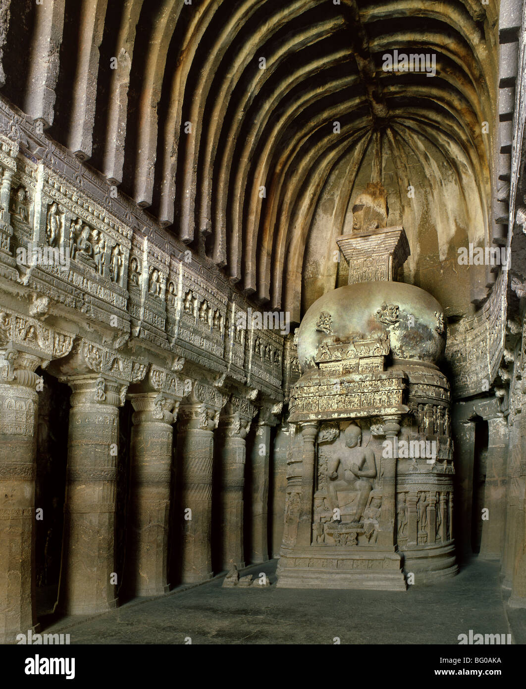 26 cuevas Budistas, Ajanta, Sitio del Patrimonio Mundial de la UNESCO, Maharashtra, India, Asia Foto de stock