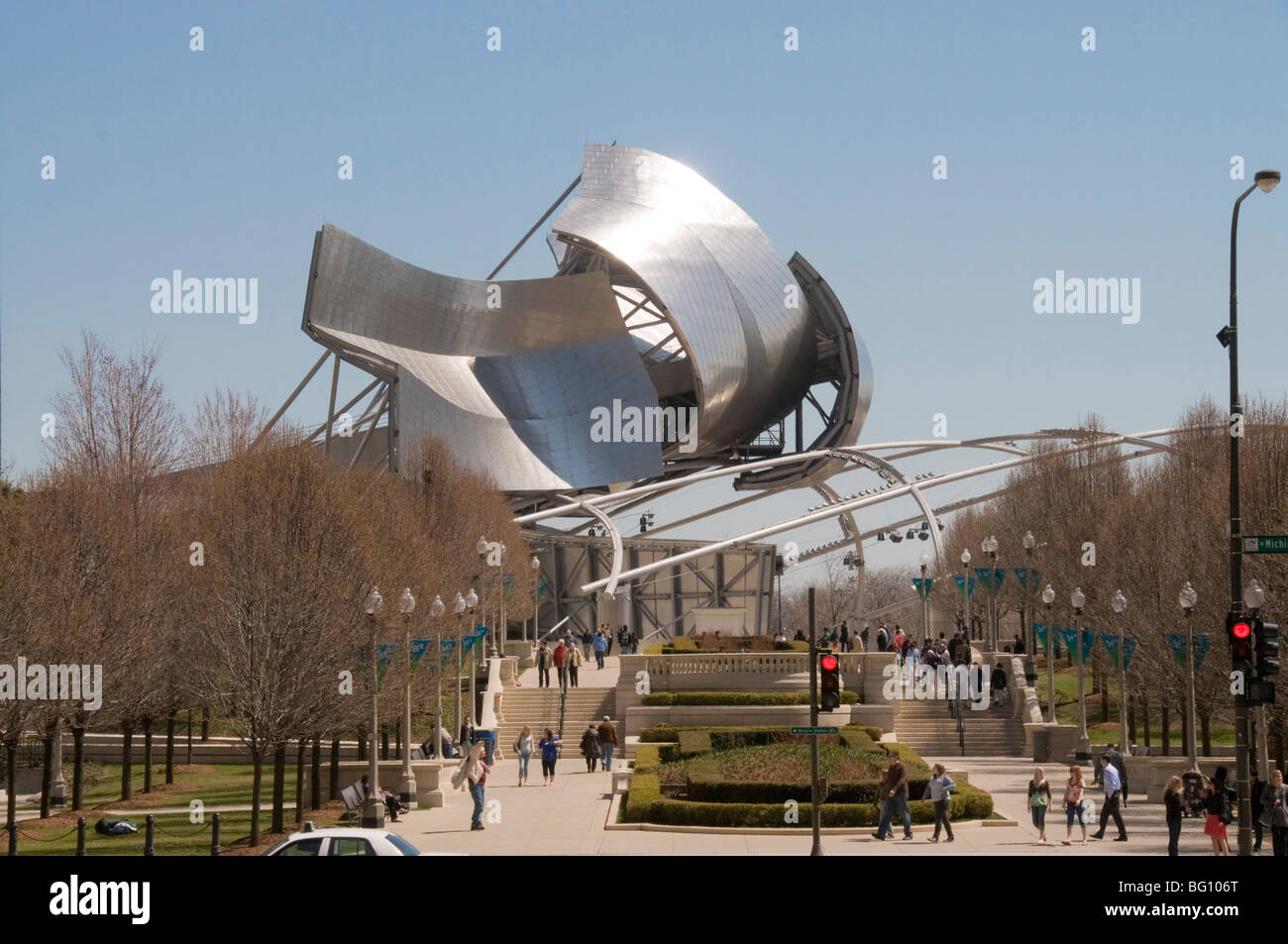 Jay Pritzker Pavilion, diseñado por Frank Gehry, el Millennium Park, Chicago, Illinois, Estados Unidos de América, América del Norte Foto de stock