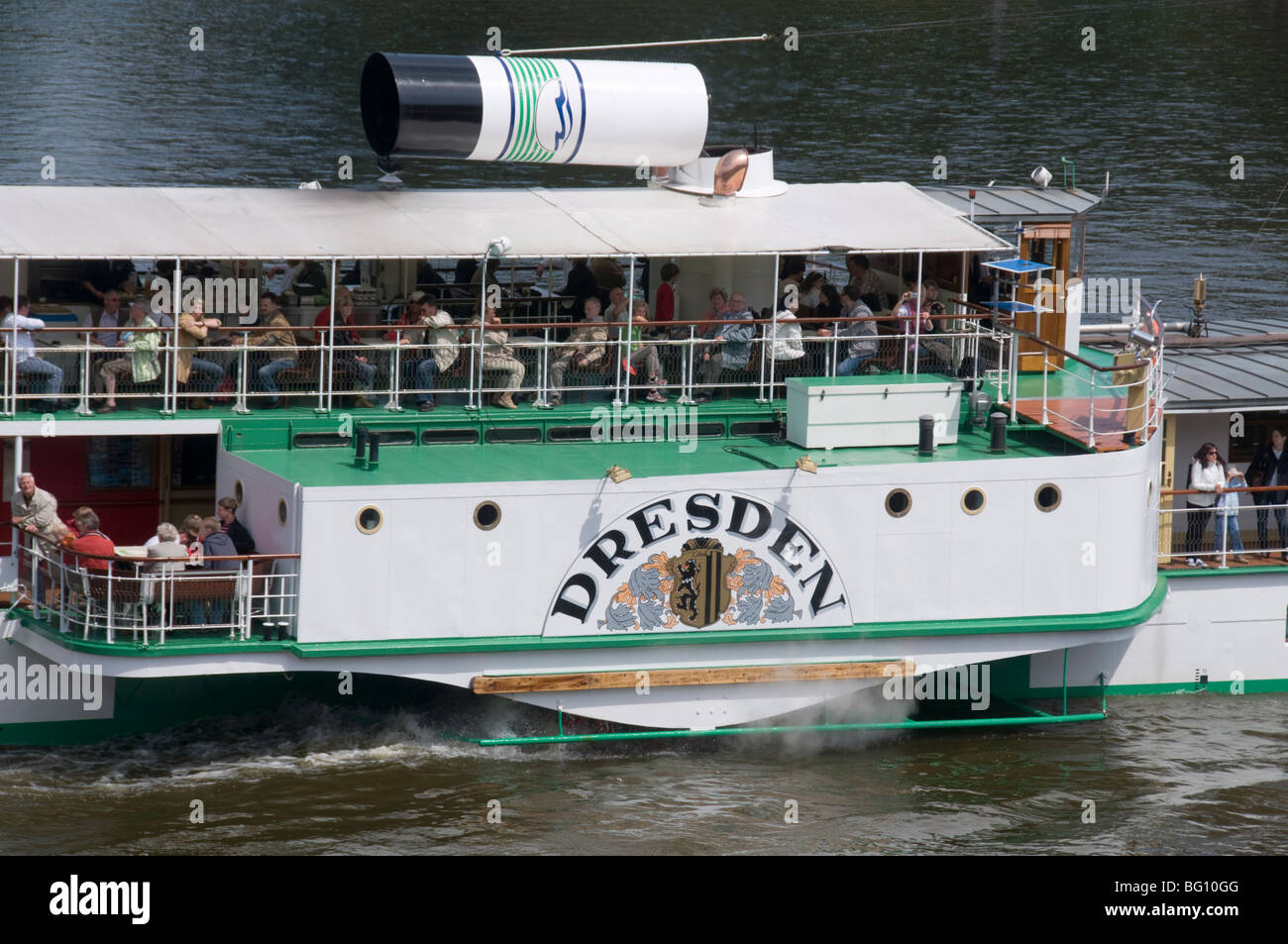 Paddle steamship sobre el río Elba, Dresde, Sajonia, Alemania, Europa Foto de stock