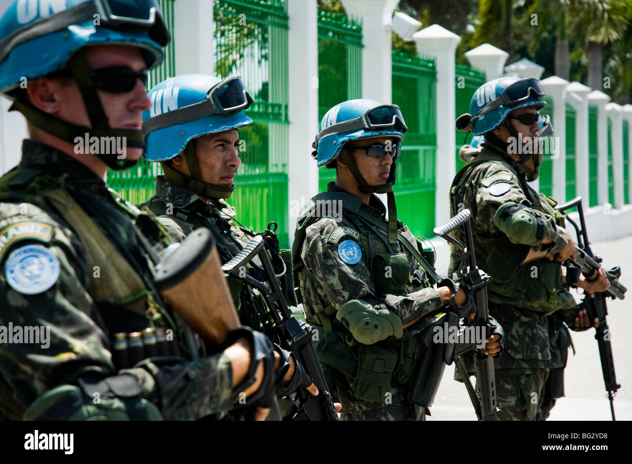 Los soldados de la onu de Brasil frente al palacio presidencial en Puerto  Príncipe, Haití Fotografía de stock - Alamy